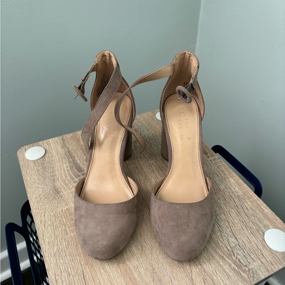 LC Lauren Conrad Taupe Suede Heels - Picture 2 of 3